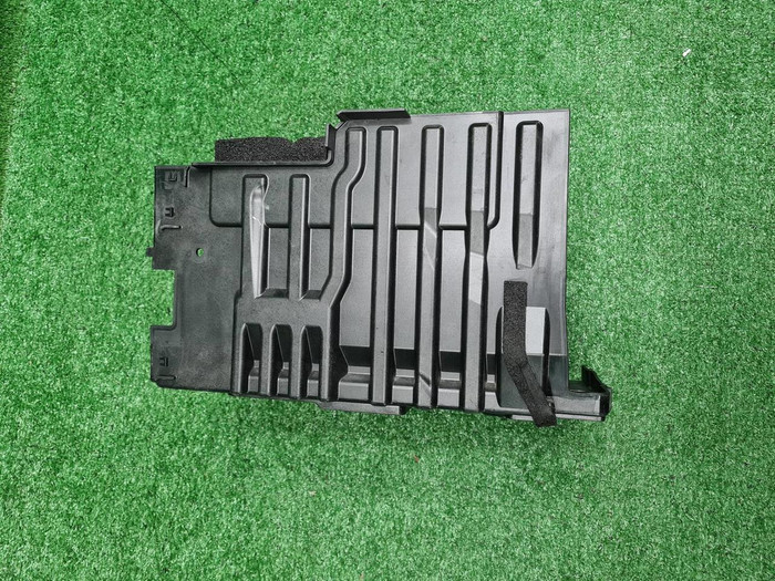 Площадка АКБ Land-Rover Discovery Sport (19-нв)