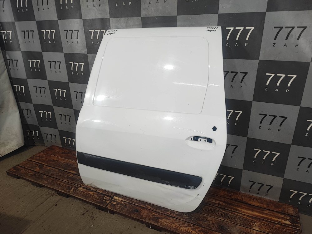 Дверь задняя левая глухая Lada Largus 12-нв Б/У Оригинал 821015688R