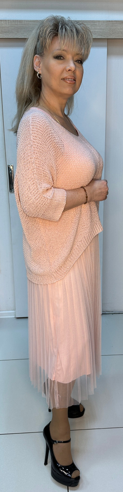 Нарядное двойное платье в пудрово-персиковом цвете