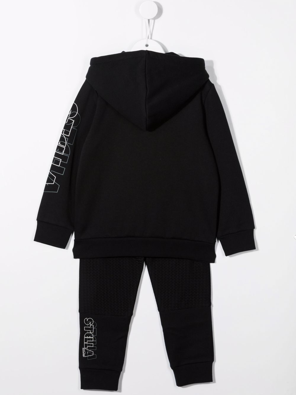 Кардиган с капюшоном + брюки трикотажные STELLA McCARTNEY Черный/Вставки: черная сетка/Красные и желтые молнии/Термопринт: логотип Мальчик