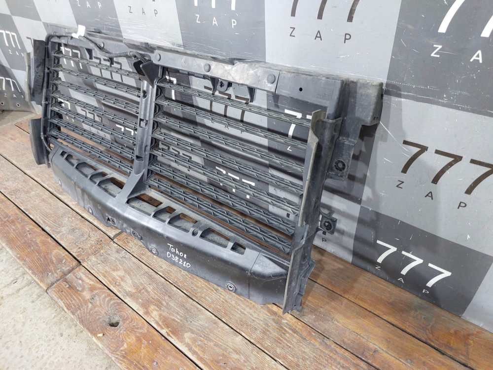 Жалюзи радиатора Cadillac Escalade 5 20-нв Б/У Оригинал 87864518