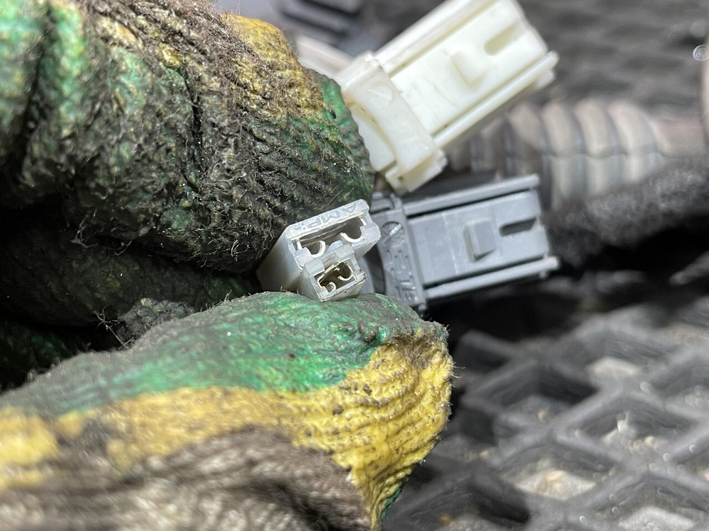 Проводка двери левой 2023г