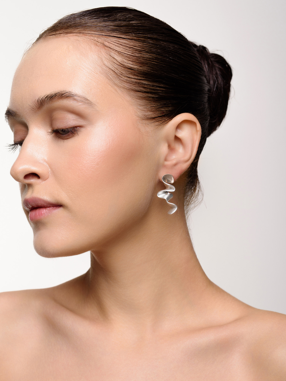 Серьги "Spaghetti" White