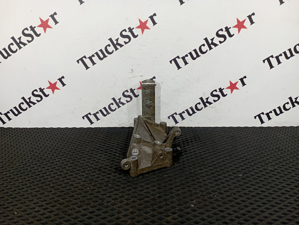 Кронштейн топливного фильтра