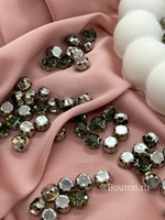 Стразы пришивные в цапах зеленые (травянистый)