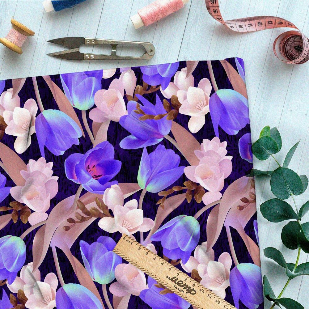 Ткань таффета неоновые тюльманы на тёмно-фиолетовом фоне