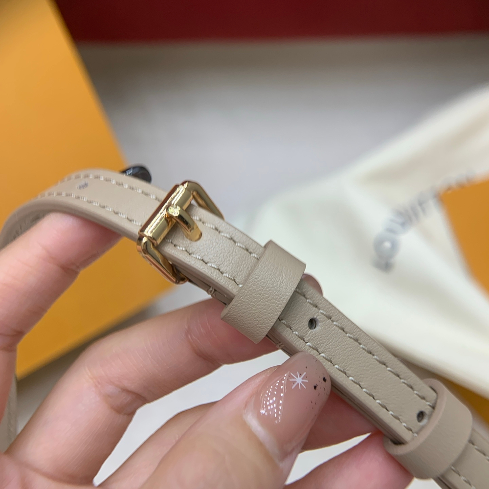 Louis Vuitton Wallet On Chain LV Bloom