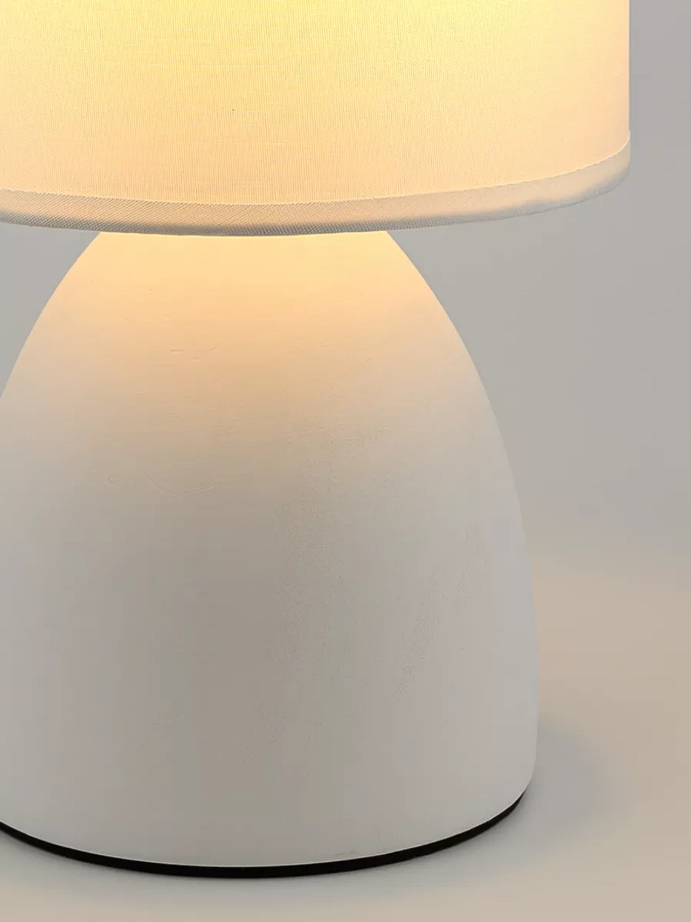 Настольный торшер на тумбочку, светильник прикроватный