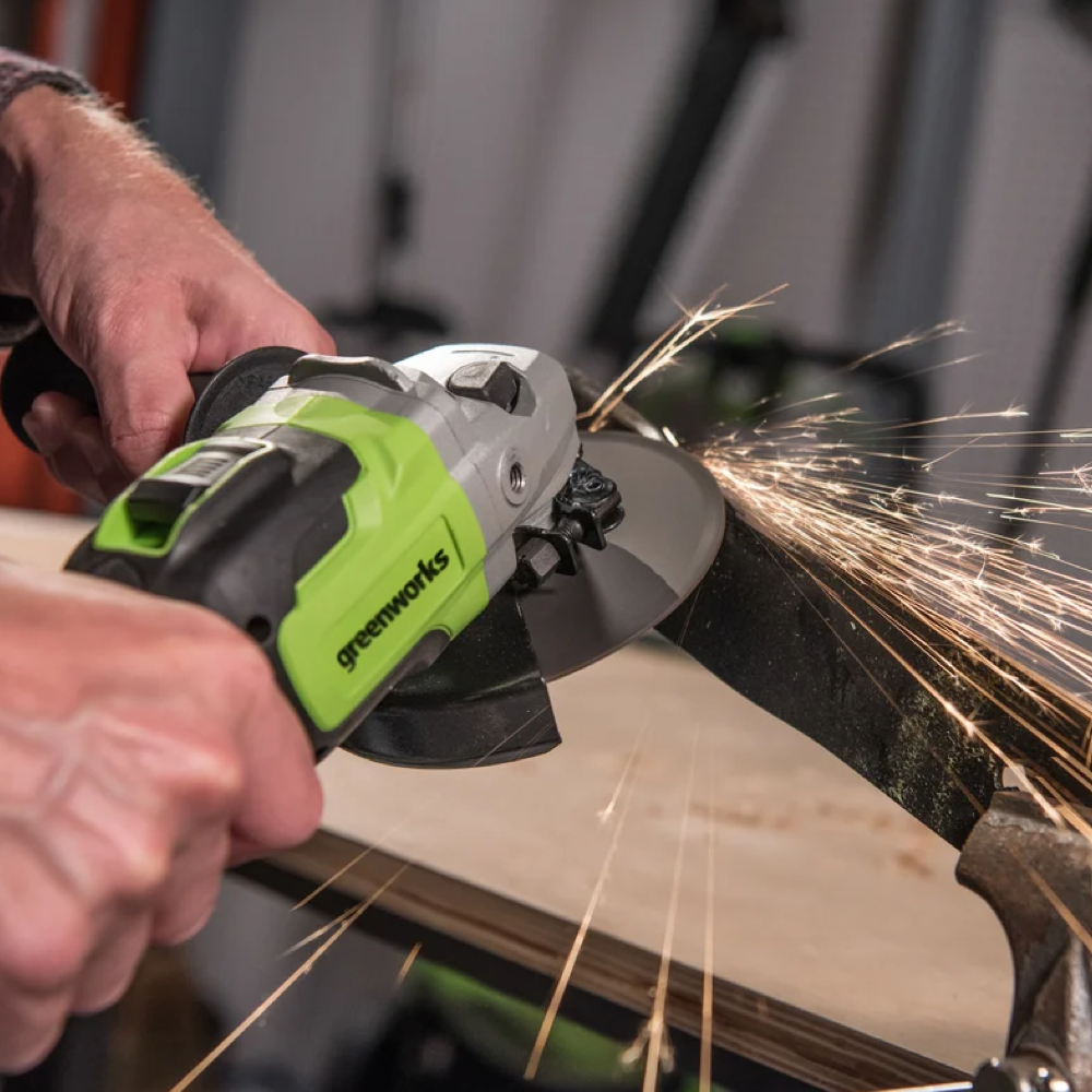 УШМ GREENWORKS GD24AGK2 в компл. с АКБ 2Ач. и ЗУ (3200207UA)