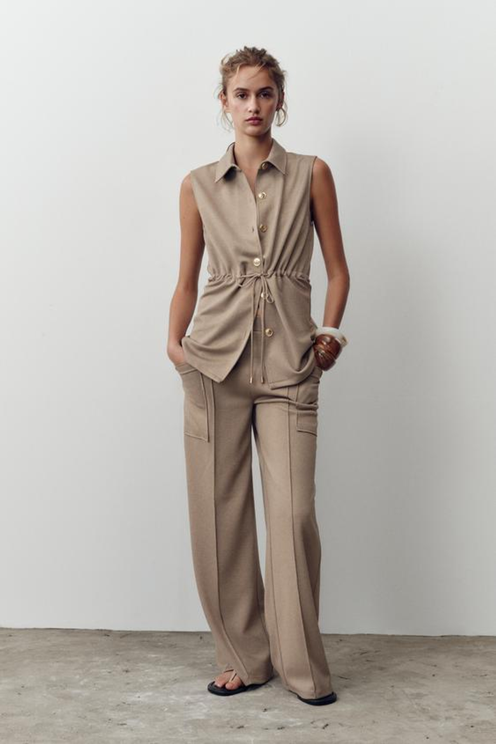 ZARA БРЮКИ ИЗ ТВИЛА С КАРМАНАМИ, БЕЖЕВЫЙ