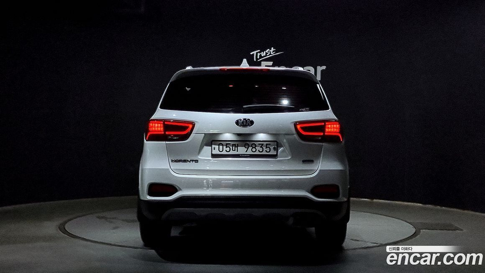 Kia The New Sorento Дизель 2.0 2WD (08.2019)