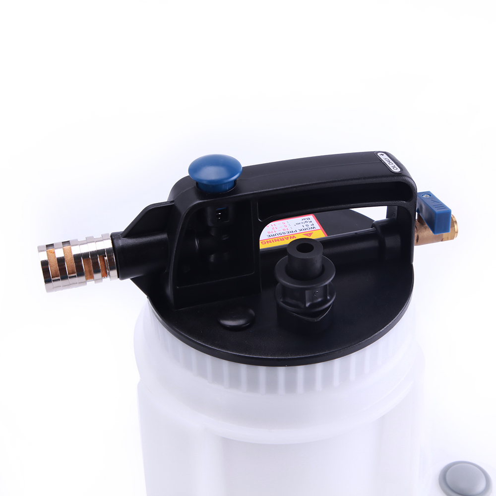 Устройство для прокачки тормозной жидкости Car-Tool CT-A2205