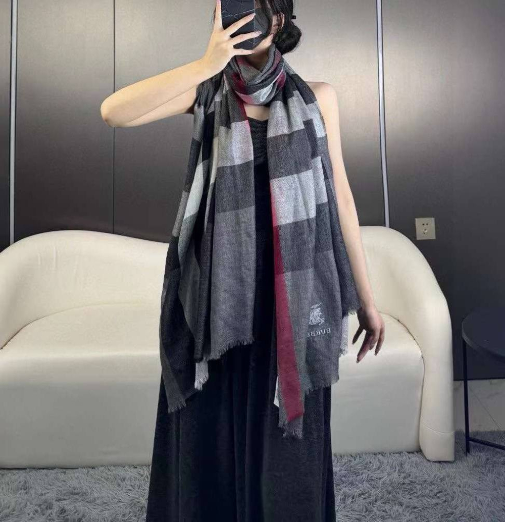 Шарф Burberry