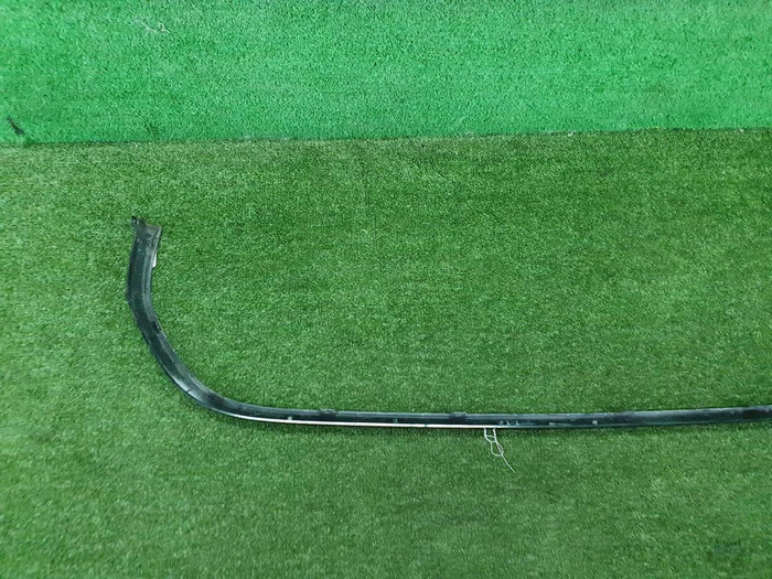 Молдинг решетки радиатора Mini Hatch F56 (2021-н.в.)