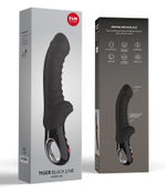 Черный вибратор с рёбрышками Tiger Black Line - 22,3 см. (Цвет: черный)