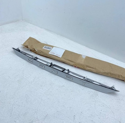 Планка крышки багажника 76801-33690-B0 7680133690B0