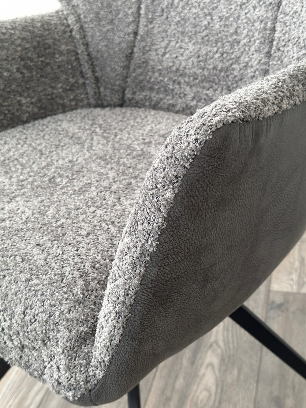 Стул М-City DISAUR Brevis поворотный на 180 градусов, Xd841-16 Серый, букле, Gino-457 Серый, ткань, Черный