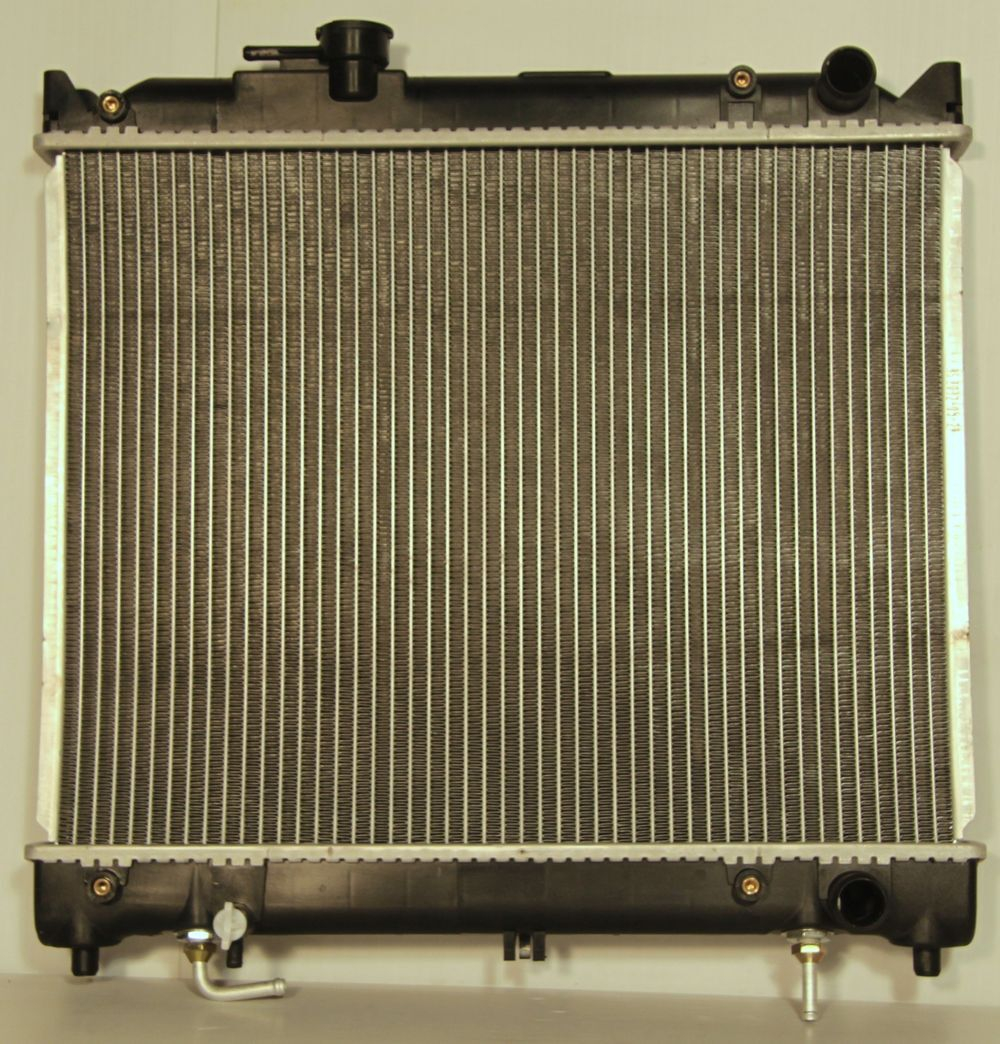 Радиатор охлаждения Suzuki Vitara 1