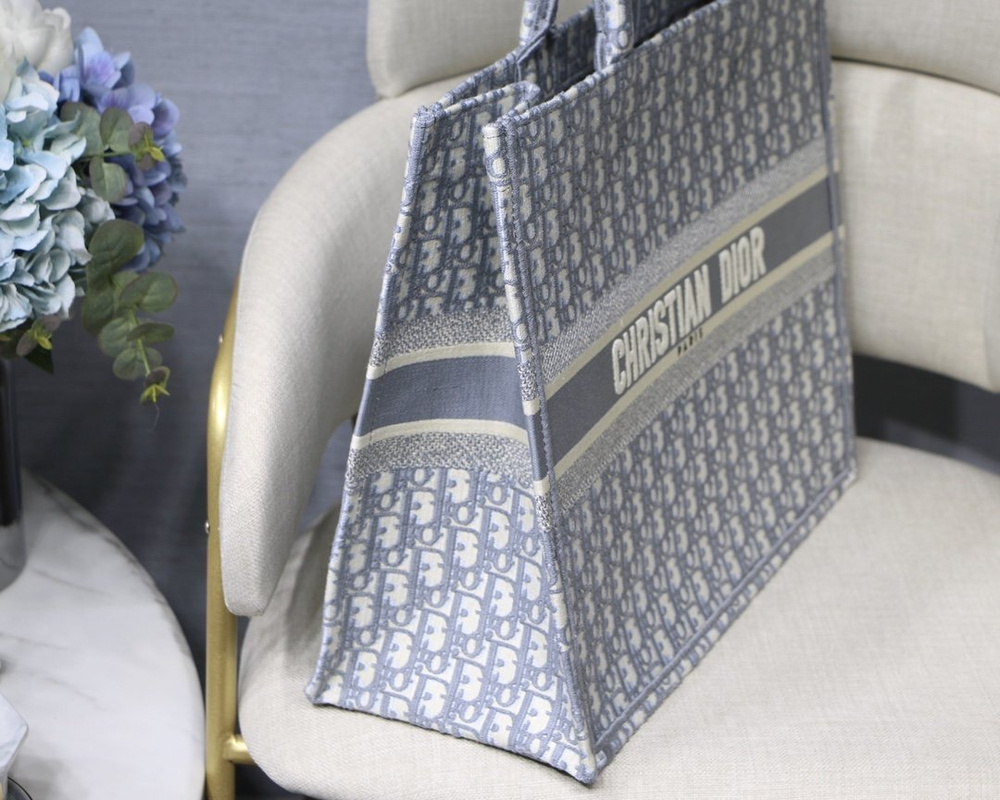 Christian Dior Book Tote 42 cm