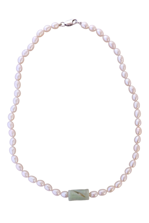 Бусы из жемчуга и нефрита Нежность