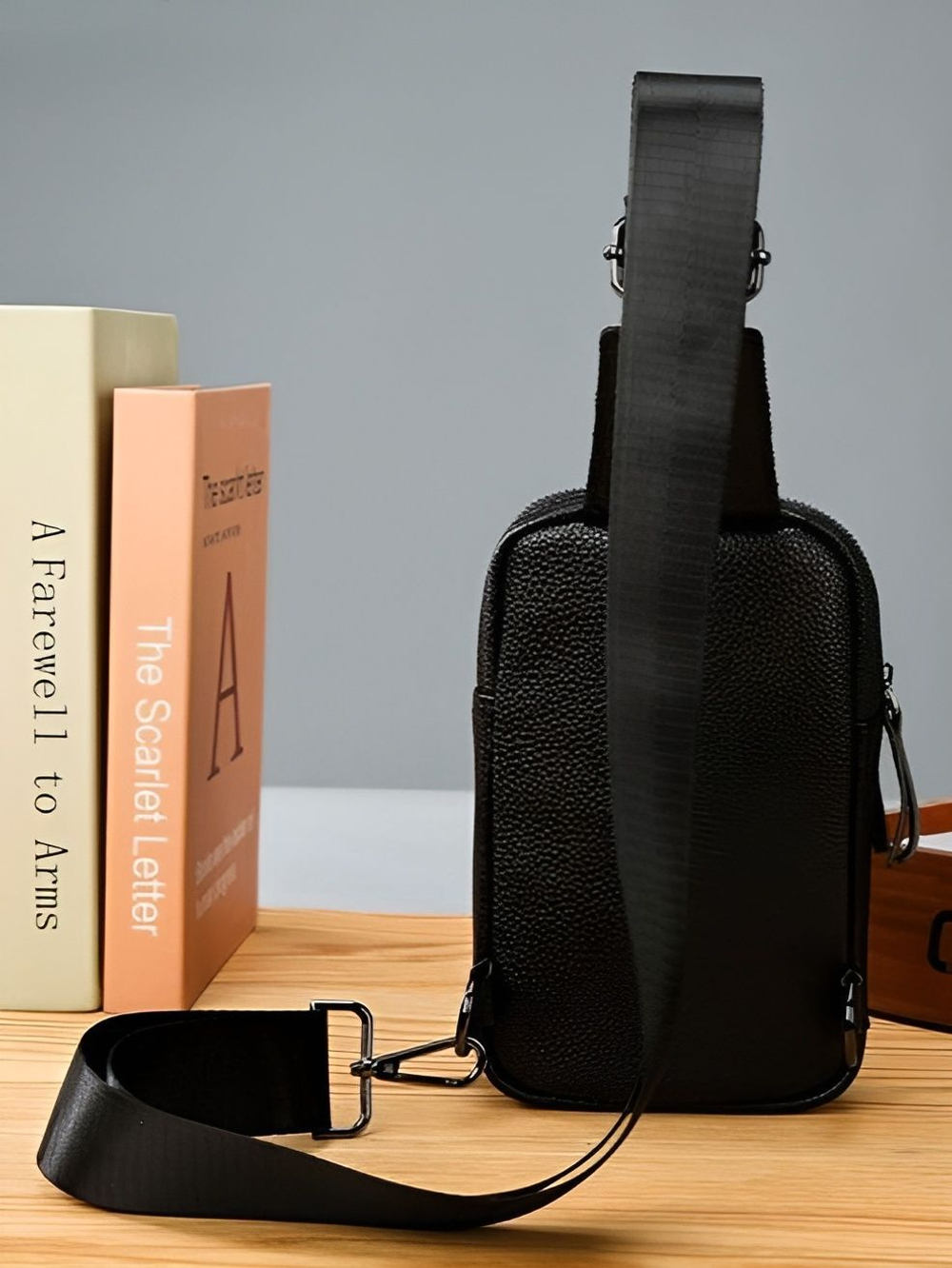 сумка на плечо из натуральной кожи