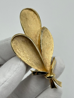 Брошь Веточка Trifari