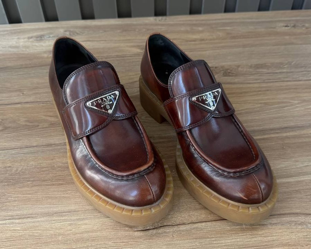Лоферы Prada