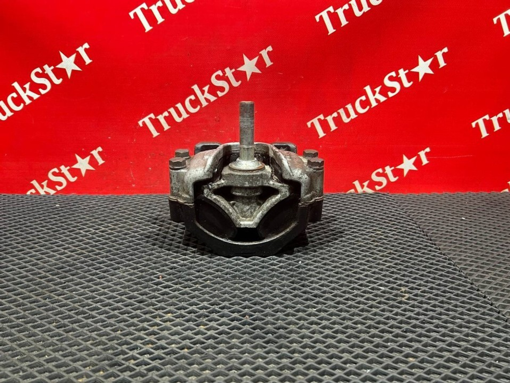 Подушка двигателя задняя