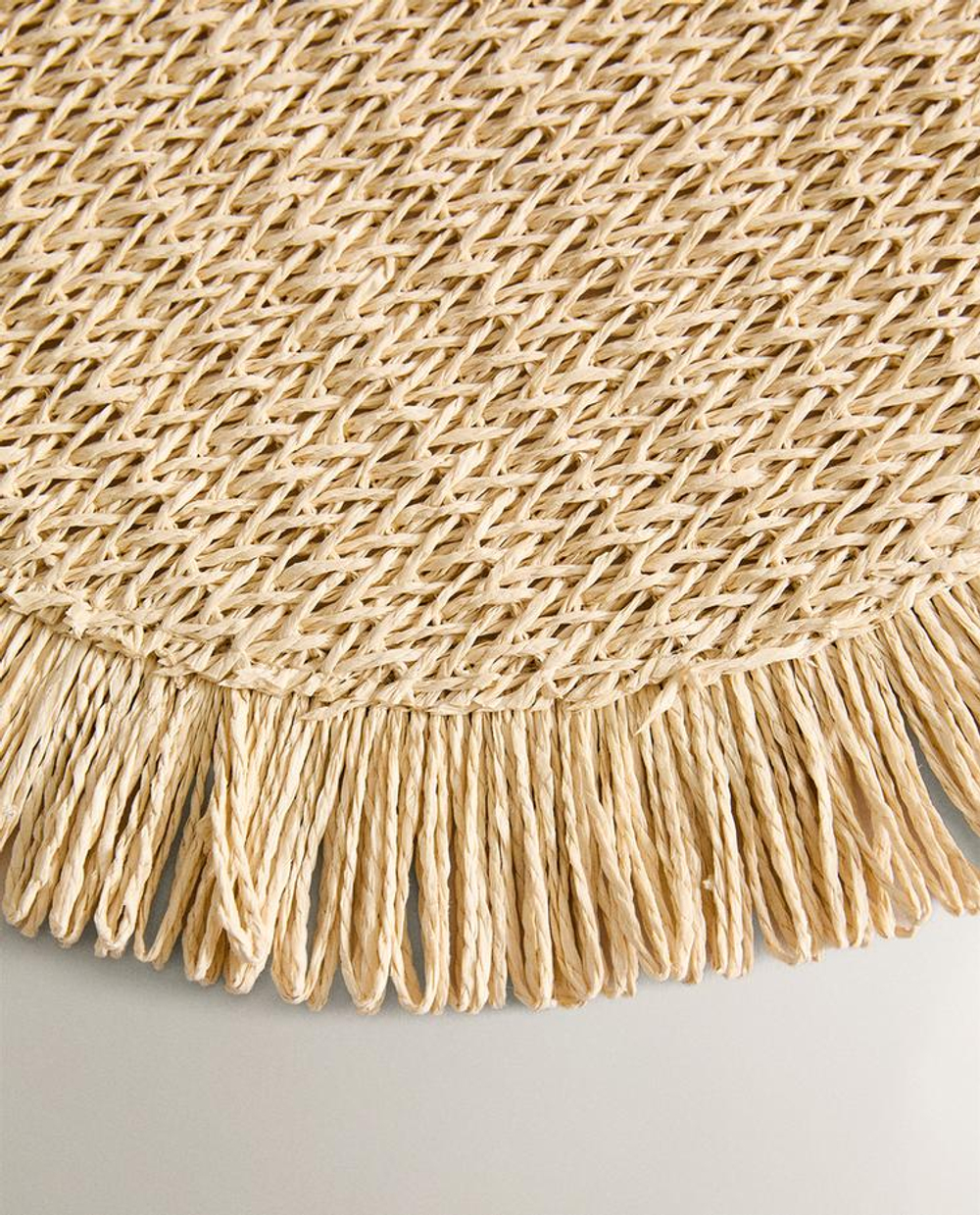 ZARA HOME ПОДСТАВКА ПОД СТОЛОВЫЕ ПРИБОРЫ ИЗ БУМАЖНОЙ ЛОЗЫ С БАХРОМОЙ (2 ШТ.), СВЕТЛО-БЕЖЕВЫЙ