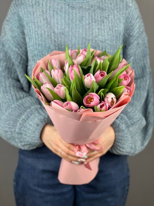 Букет розовых тюльпанов (в упаковке)