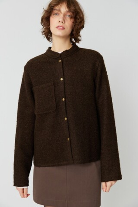 Жакет с карманом болотное букле
