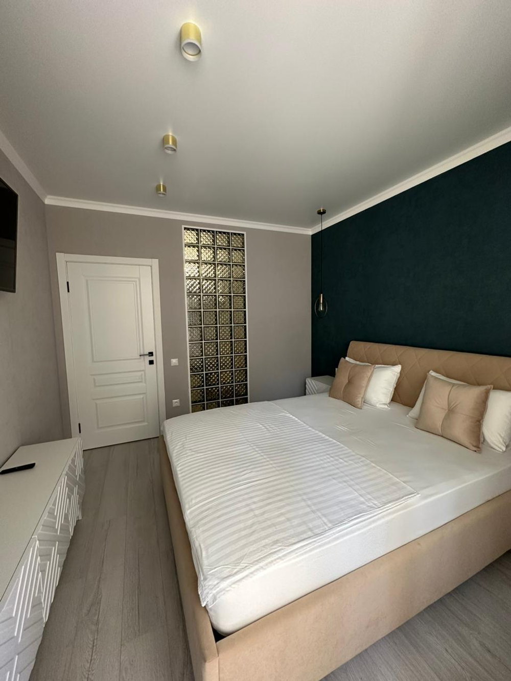 Стеклоблок бесцветный Пирамида черный бриллиант Vitrablok 19х19х8