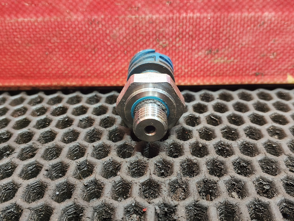 Датчик давления топлива 2020г.