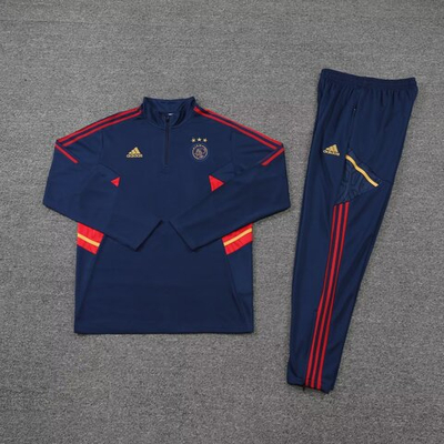 Спортивный тренировочный костюм "Аякса"