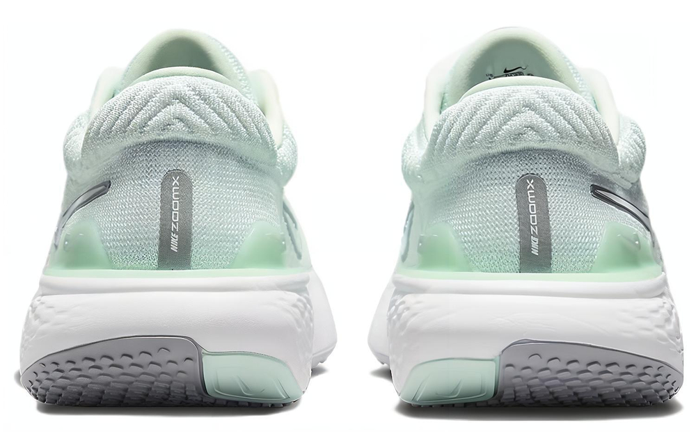 Кроссовки Nike Invincible Run 2 Flyknit (Женская размерная сетка)