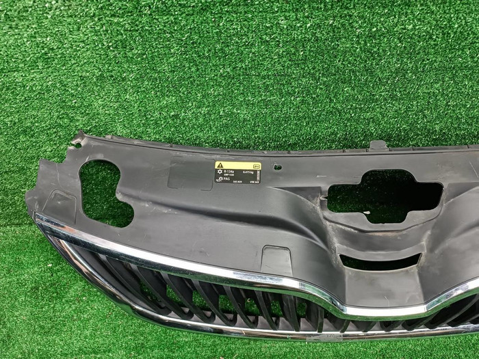 Решетка радиатора Skoda Rapid 1 (2012-2020)