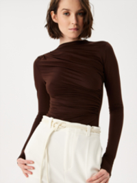 Лонгслив из вискозы со складками