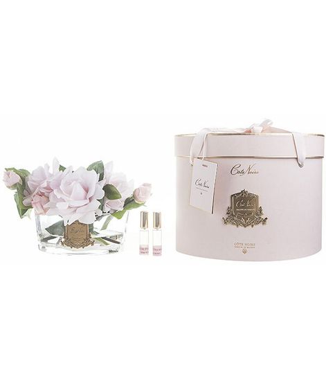 Розовый букет роз в прозрачной овальной вазе и розовой коробке с золотом, Cote Noire