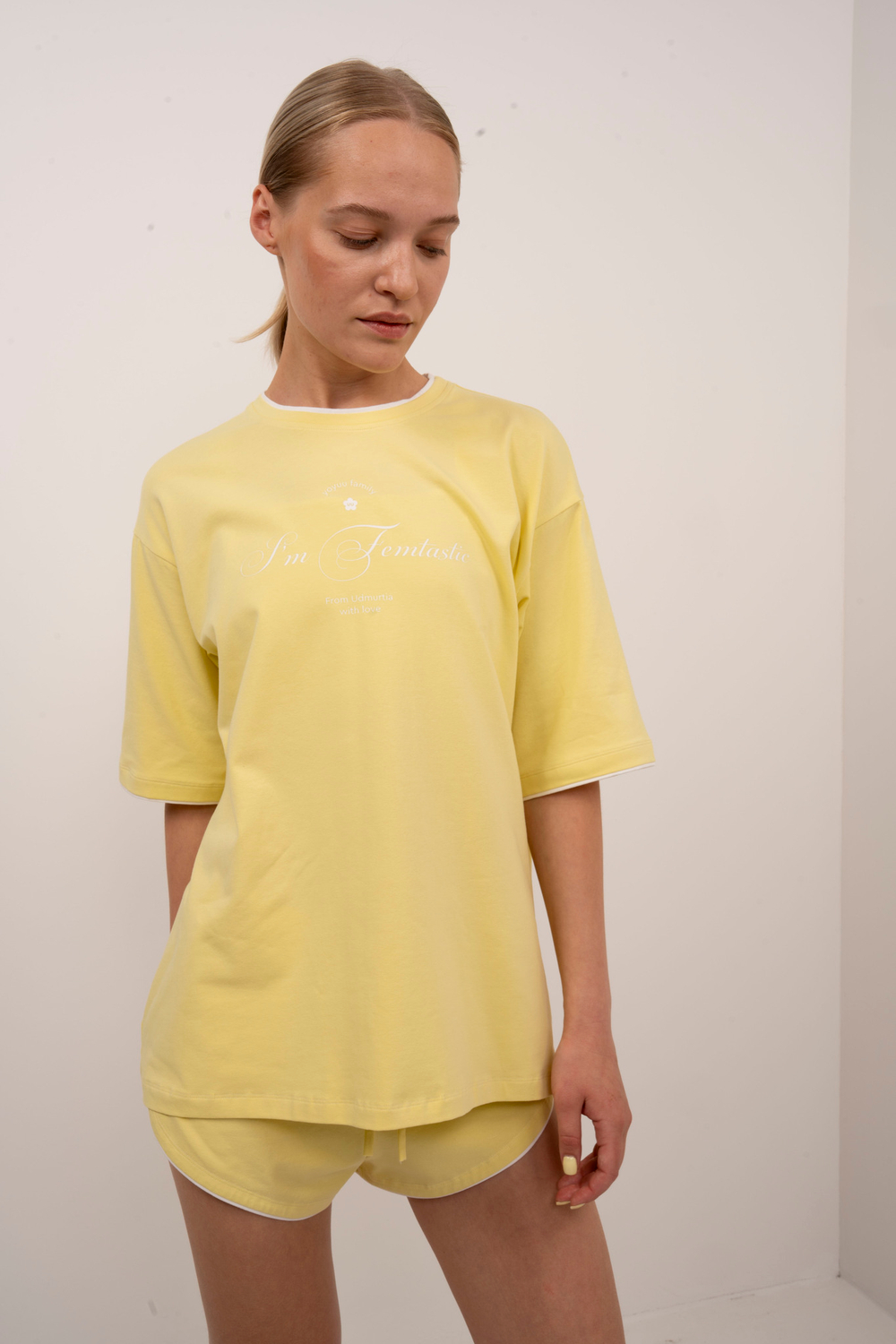 Мини-шорты с контрастным кантом | Последние размеры