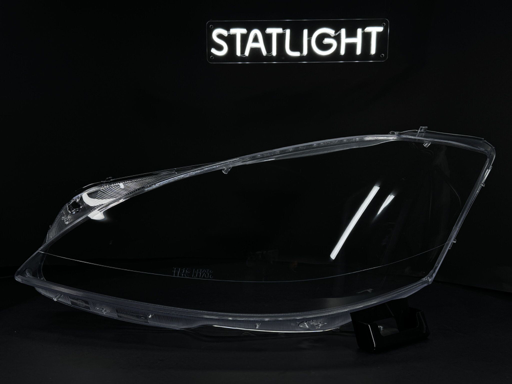 Левое стекло фары Mercedes W221XK 2010-2014