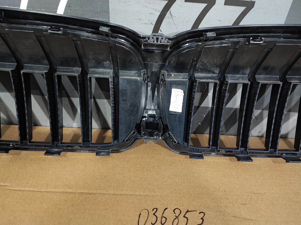 Решетка радиатора BMW 3-Series (G20) 18-22 Б/У Оригинал 51138072085