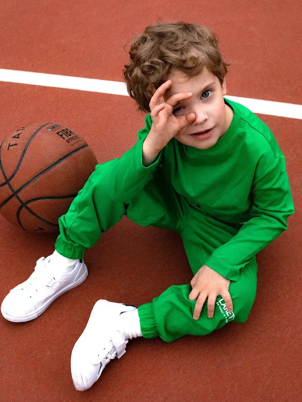 Спортивный костюм для мальчика в школу