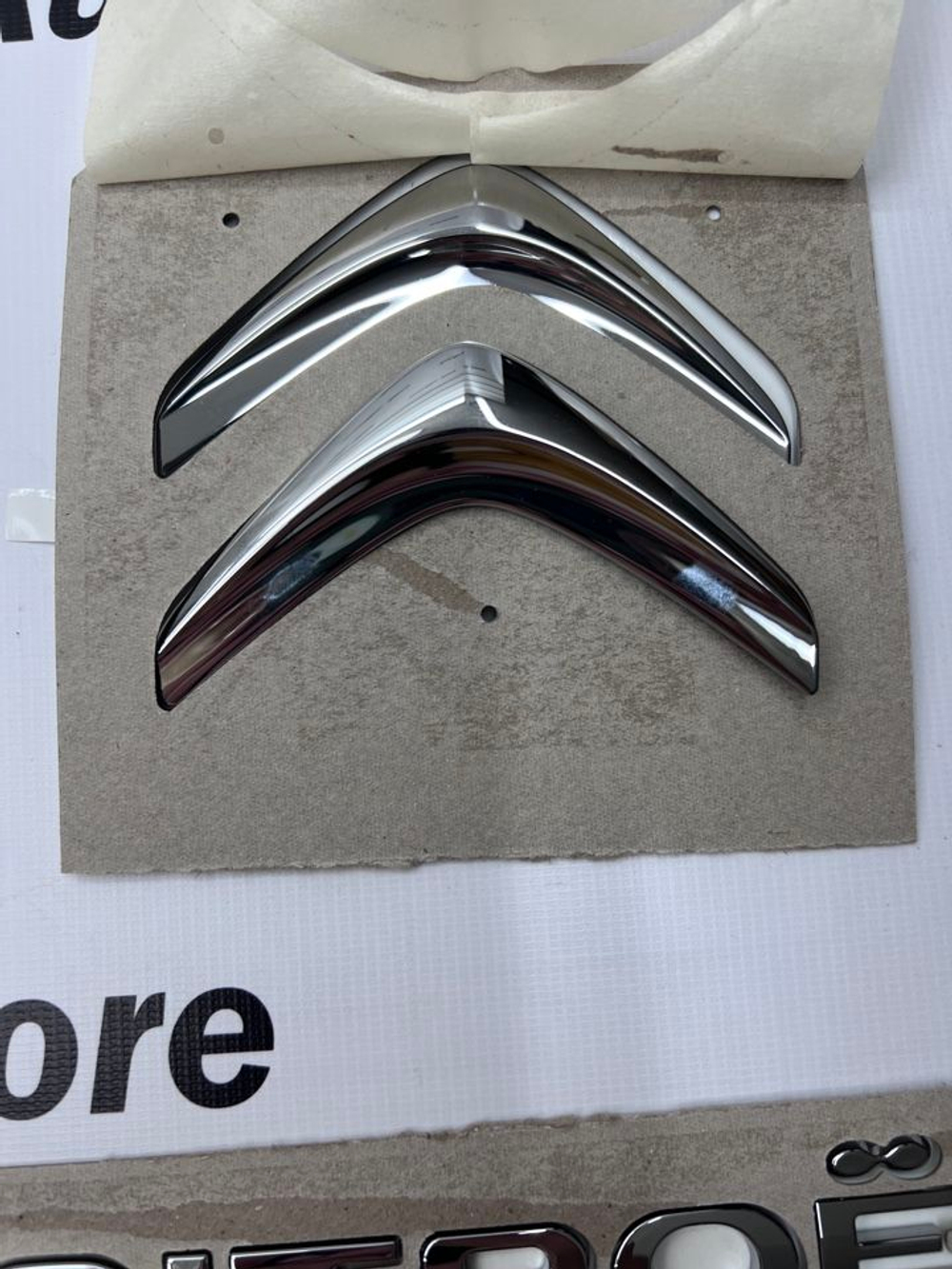 Эмблема CUP Volkswagen 5G0853688Q. Оригинал.