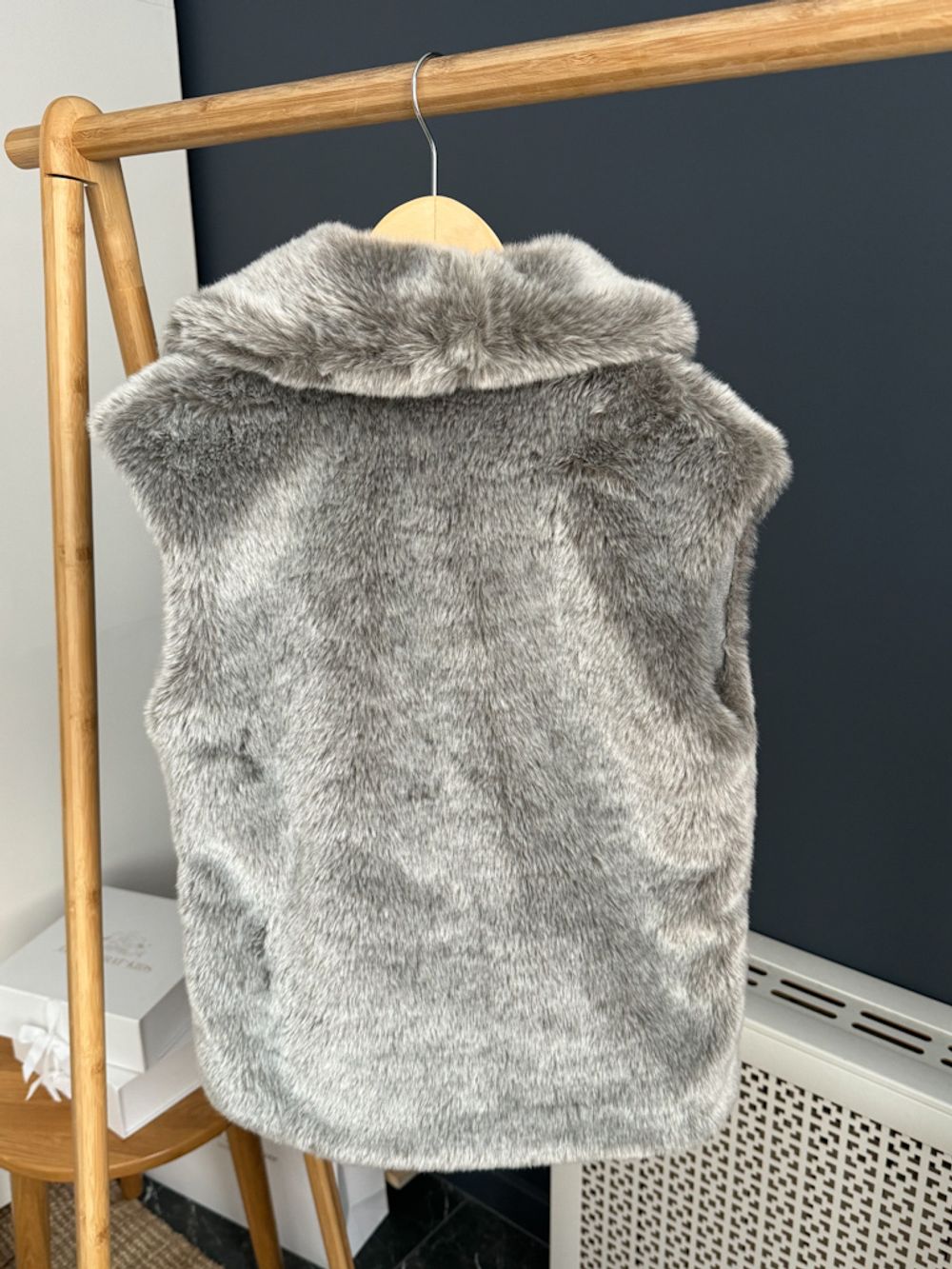 Жилет из искусственного меха Lapin House, 140