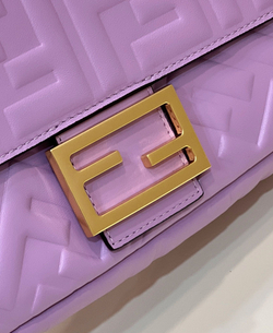 Fendi Baguette 27 cm