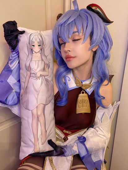 Мини дакимакура Фрирен Провожающая в последний путь арт. M1308, 60х20 см