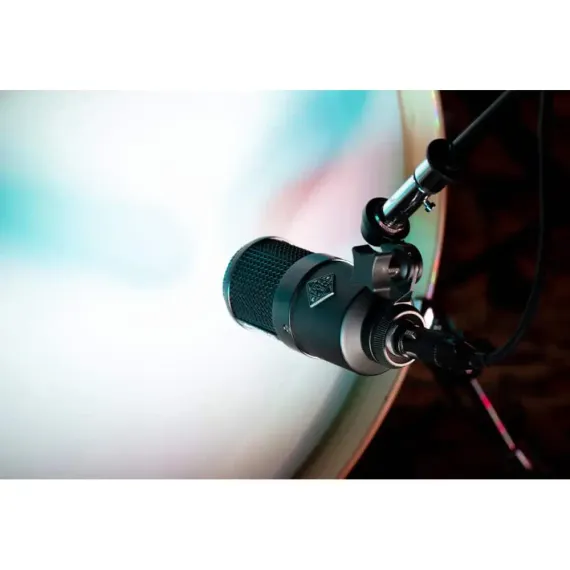 Telefunken M82 Black