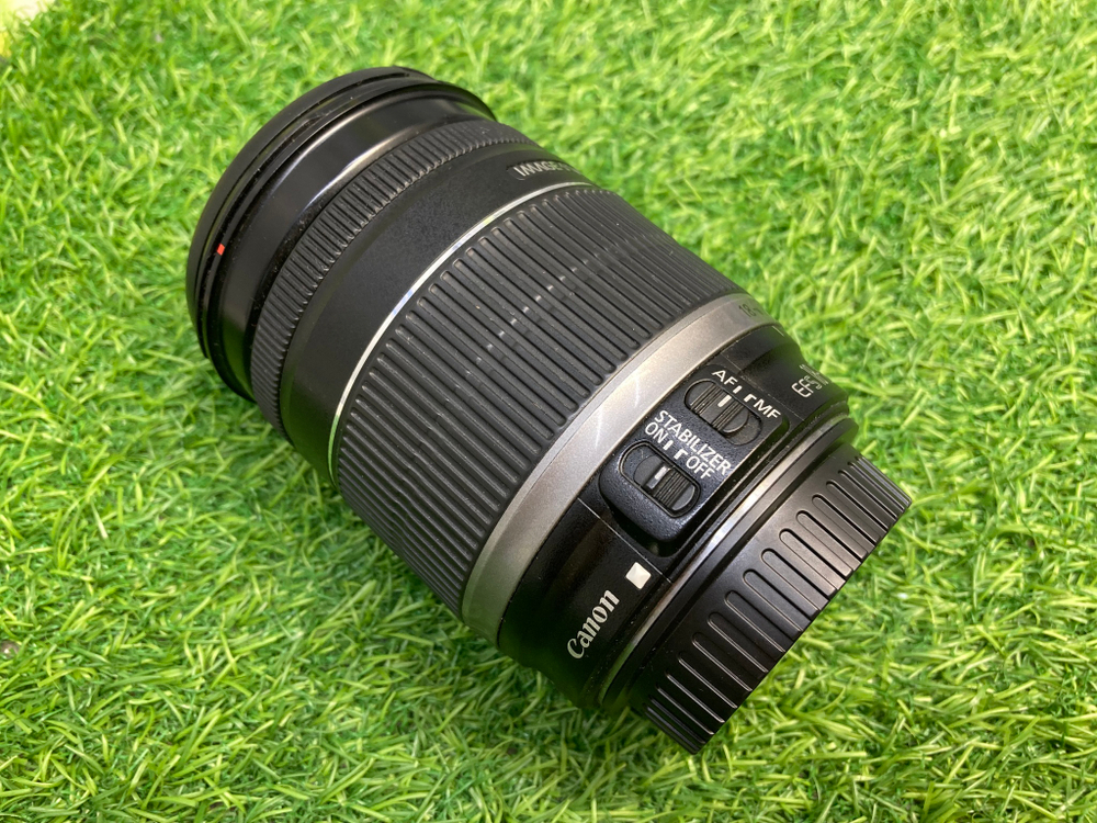 Canon EF-S 18-200mm 3.5-5.6 IS