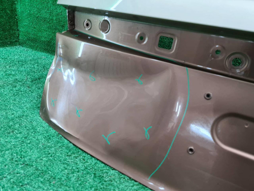 Крышка багажника Hongqi H9 (2020-н.в.)