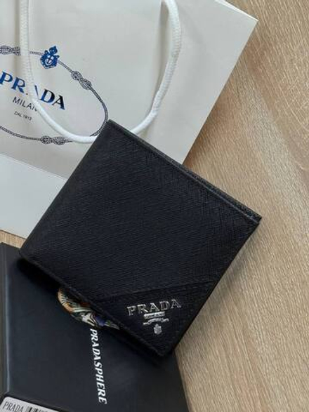 Кошелек Prada